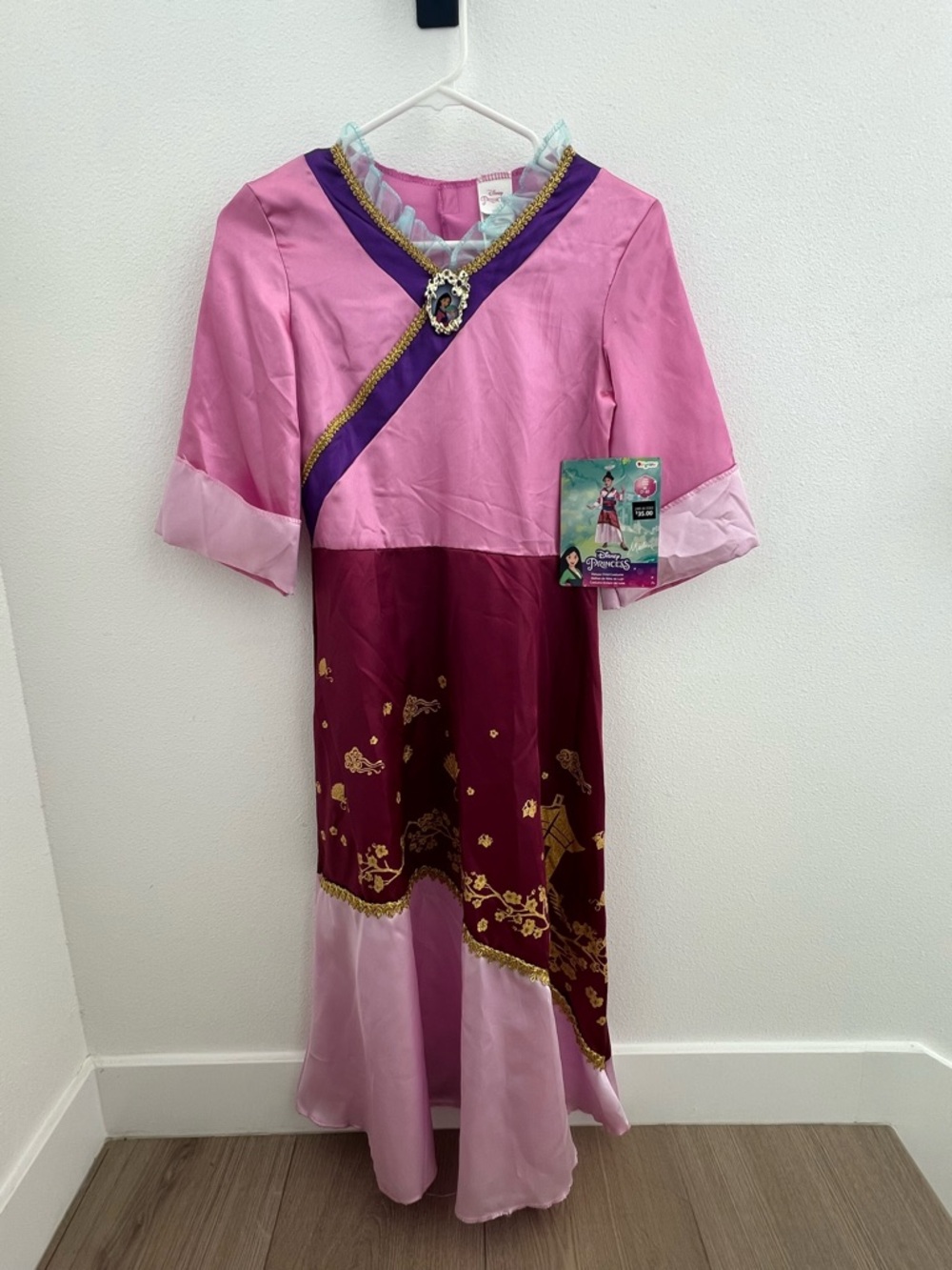 Disney Princess Deluxe Girl's
7-8 Costume Dress Up
Halloween Pink Red Gold